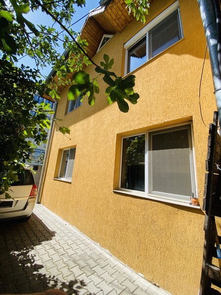 Baicului Str. Lehliu nr. 15, casa P+1 construita in 2011.